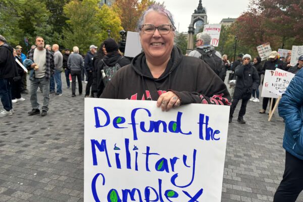 Montrealers show up to support democracy at ‘No Tyrants’ protest